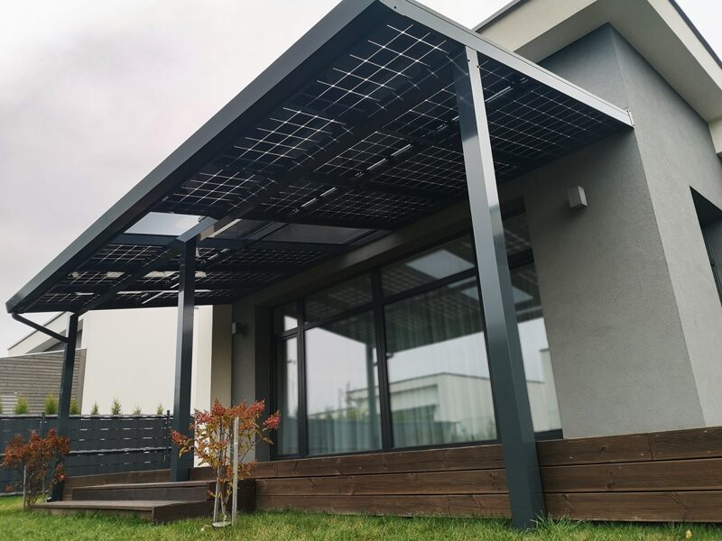 SOLIPORT aliumininė stoginė terasai su integruota saulės elektrine